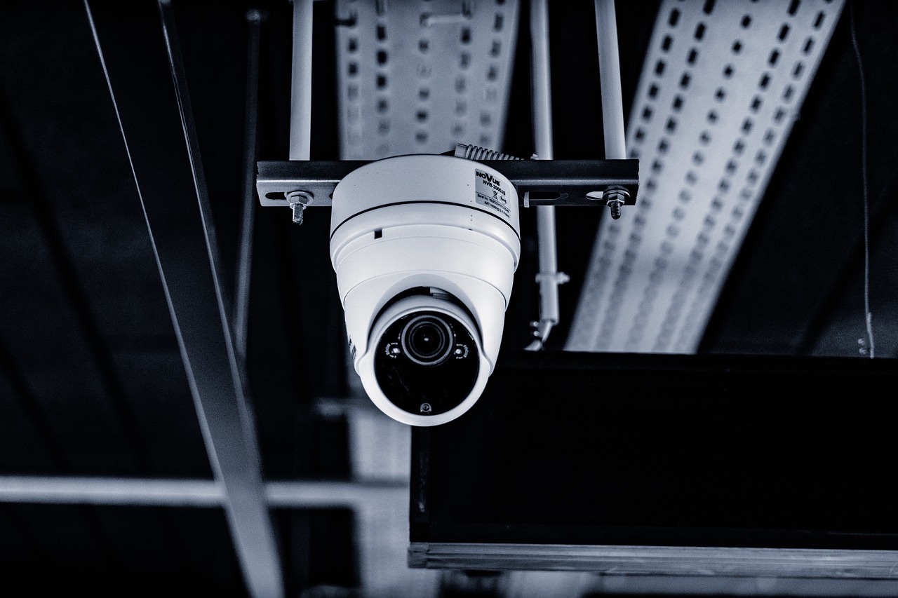 cctv-7267534_1280 sécurité entreprises valais vidéosurveillance
